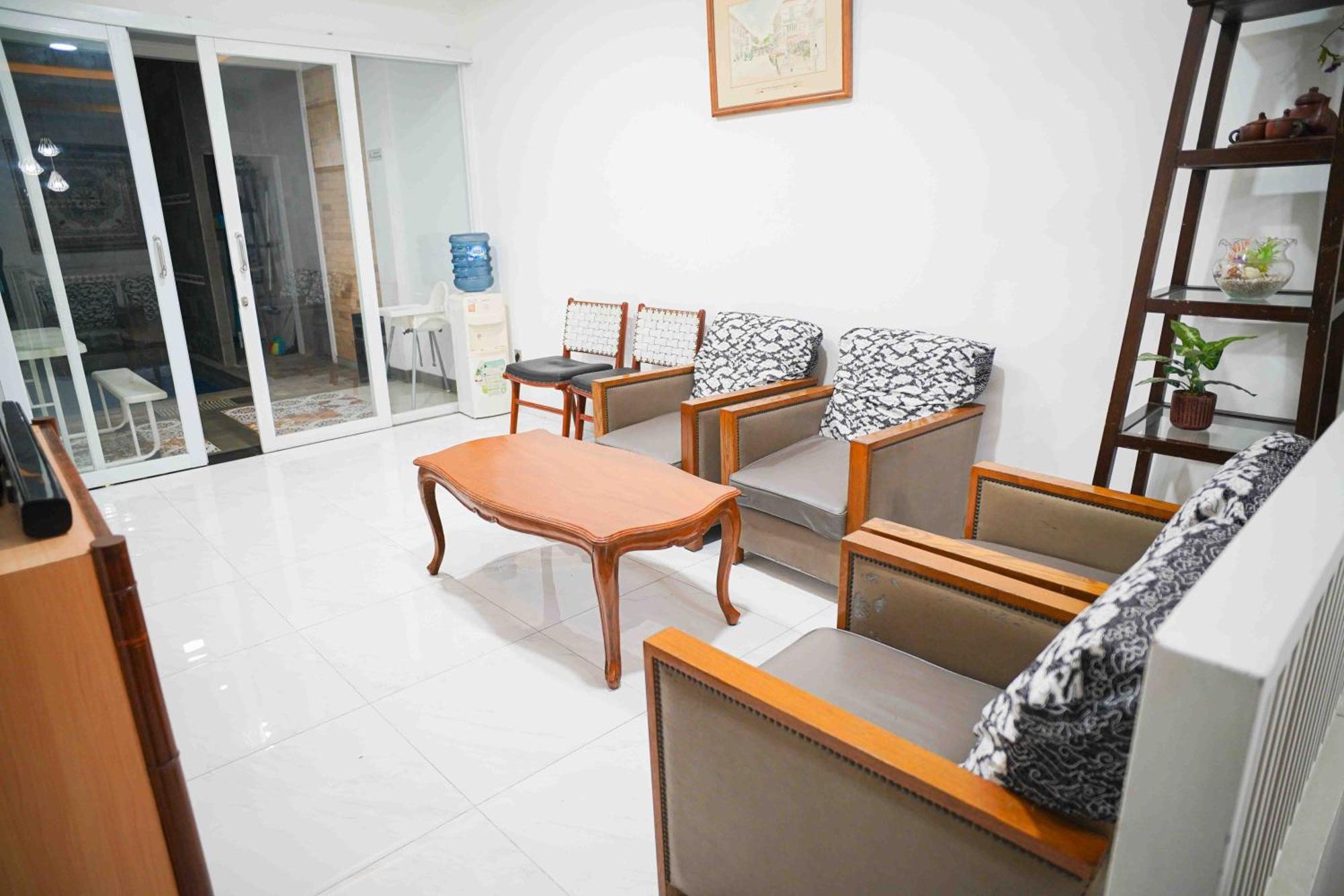 Schones Haus Private Pool & Netflix By Grorental Bandung Buitenkant foto