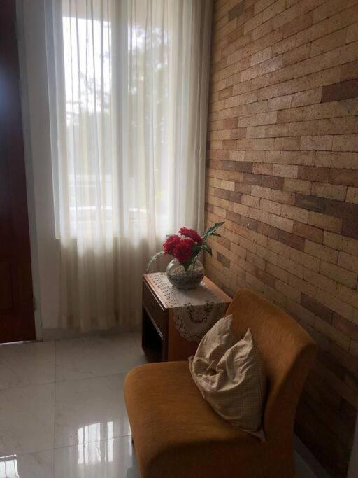 Schones Haus Private Pool & Netflix By Grorental Bandung Buitenkant foto